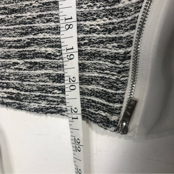 1. State Sleeveless Tweed 2 Tone Metallic Blouse, size S - Picture 10 of 10